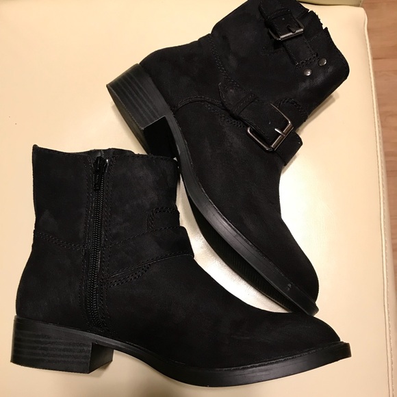 DELIA FAUX SUEDE ANKLE BOOTS - Picture 3 of 5